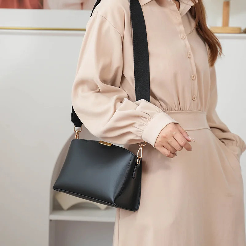 Женская сумка 2023 года, новая модная элегантная сумка на широком ремне, женская сумка Senior Sense Shell Bag, женская сумка, женская роскошная сумка через плечо