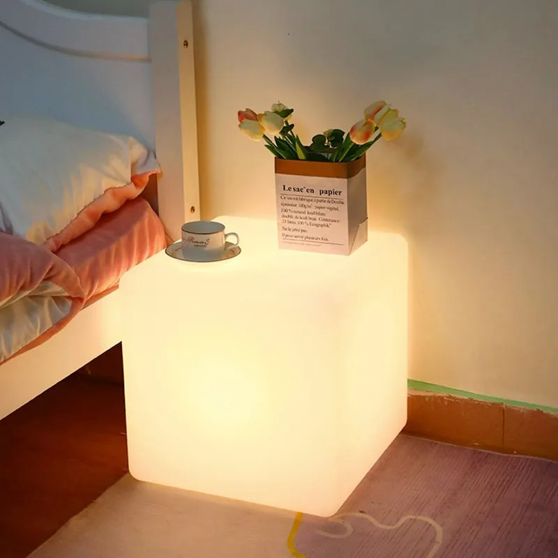 Прикроватная тумбочка со светодиодной подсветкой Корейский приставной столик Современные тумбочки Умный Белый свет Роскошная Удобная мебель для спальни Гостиной